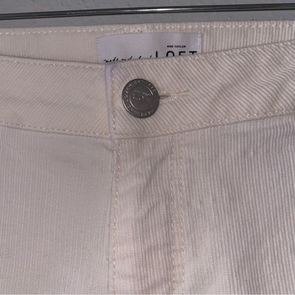 Ann Taylor LOFT Curvy Skinny corduroy cream white pants - Picture 4 of 9